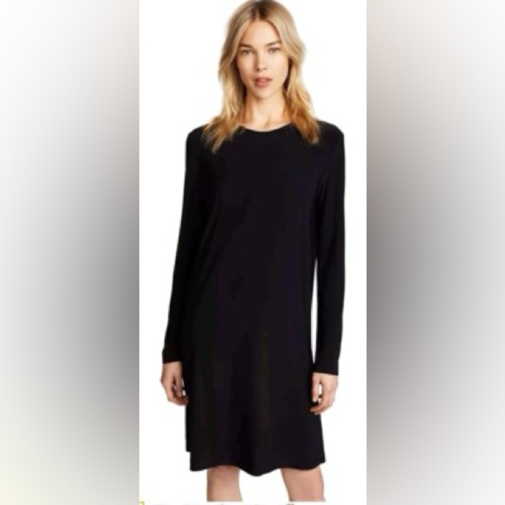 Norma Kamali Black Long-Sleeve crew Shift Dress